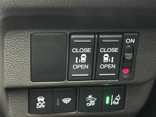 【運転席操作部】快適なドライブを楽しむための機能が装備されています！運転席から触れるので、使いやすいです！除菌プランいれていただくと、さらに清潔で安心していただけます！