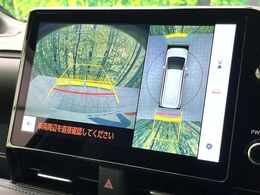 【パノラミックビューモニター】専用のカメラにより、上から見下ろしたような視点で360度クルマの周囲を確認することができます☆死角部分も確認しやすく、狭い場所での切り返しや駐車もスムーズに行えます。