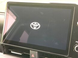 【フリップダウンモニター】大画面モニターで後席でもエンタメをお楽しみいただけます。小さなお子様にも大人気の装備です♪
