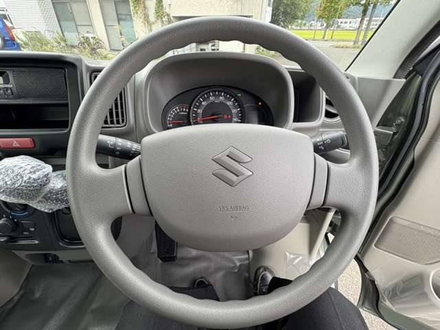 個性豊かなスタッフがお客様のご来店をお待ちしております。　女性の方、車に詳しくない方にも愛車選びをしっかりとサポート致します！！