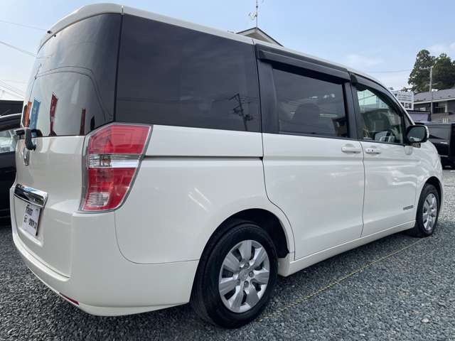 お車に詳しくないお客様でも、スタッフが親身になって相談にお答えさせて頂きます！