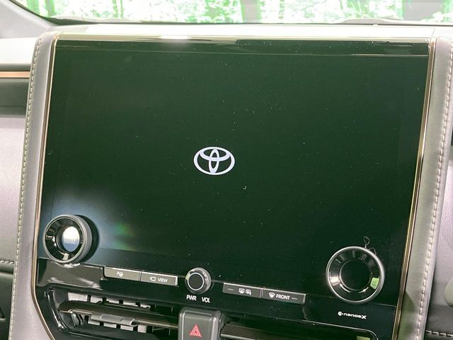 【純正ナビ】人気の純正ナビを装備しております。ナビの使いやすさはもちろん、オーディオ機能も充実！キャンプや旅行はもちろん、通勤や買い物など普段のドライブも楽しくなるはず♪