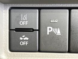 【コーナーセンサー】バンパーに付いたセンサーが障害物を検知！一定の距離に近づくとアラートで教えてくれます♪狭い駐車スペースや車庫入れ時も安心ですね☆