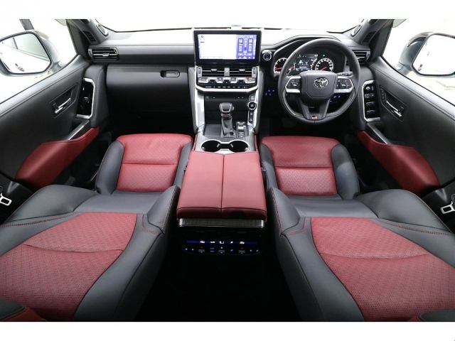 GR SPORT専用内装ブラック＆ダークレッドインテリア☆スポーツカーとしての機能美と上質感の融合☆