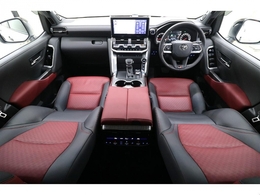 GR SPORT専用内装ブラック＆ダークレッドインテリア☆スポーツカーとしての機能美と上質感の融合☆