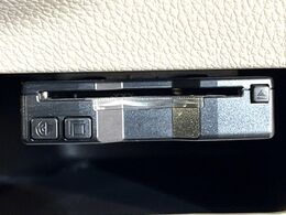 【ETC】高速道路の料金所をストレスなく通過！話題のスポットやサービスエリアに多い「スマートIC」利用時は必須のアイテムです。当店でセットアップを実施、ご納車当日からすぐにご利用いただけます！