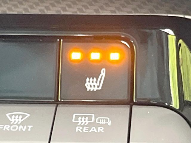 【シートヒーター】寒い日に重宝するシートヒーター！エアコンより早く温まってくれるので寒がりの人も安心ですね♪エアコンの温風は乾燥するから苦手、という方にもをおすすめです。