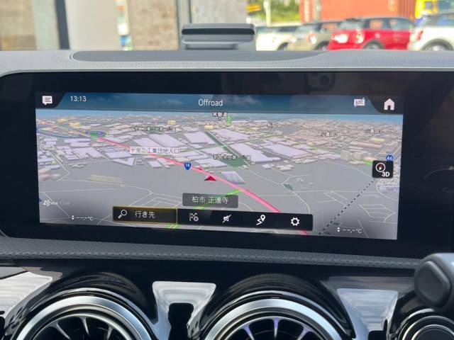 ●ベンツ純正ナビ:一体感のある大画面ナビは、高級感ある車内を演出してくれます。オーディオ機能の充実だけでなく、視認性にも優れたナビ画面は見やすくストレスのないドライブをサポートしてくれます♪