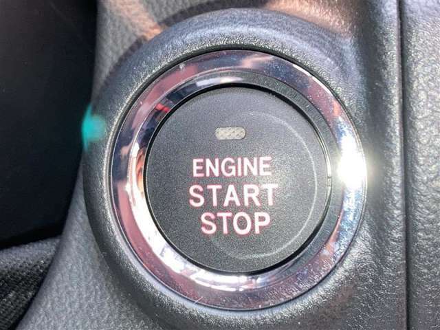エンジンスタートスイッチです。