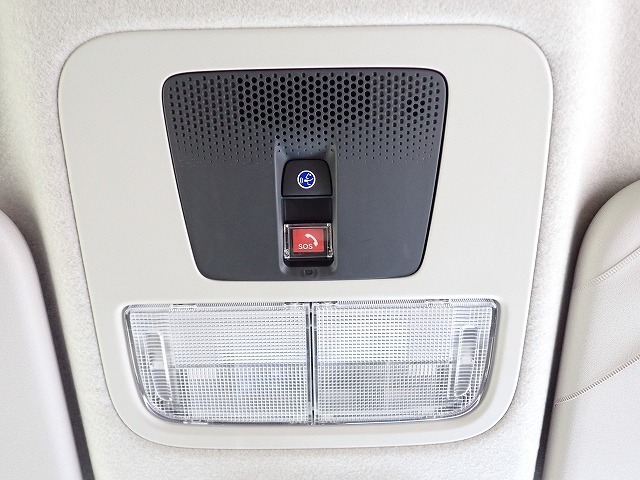 安心・安全と快適・便利を提供できる機能を備えた『Honda　CONNECT』対応です！緊急時にはボタン一つで緊急サーポートセンターに繋がります。
