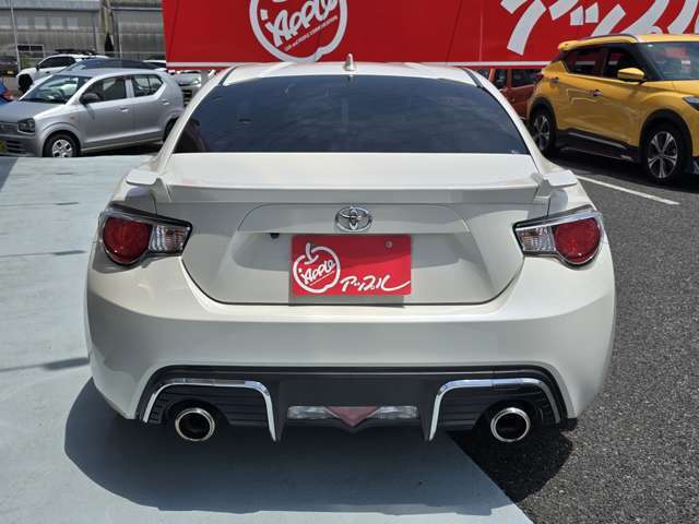 中古車査定士の資格を持つスタッフが徹底的に検査！！当店の検査員と第三者機関の検査のダブルチェックにて、より精度の高い検査を行い両方の基準をクリアーした車両のみ掲載しておりますので安心してご検討下さい。