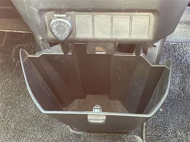 【2列目シート】現車の確認はお電話でも承っております。