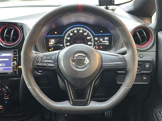 店舗にて現車の確認もいただけますので、お電話で在庫のご確認の上是非ご来店くださいませ。