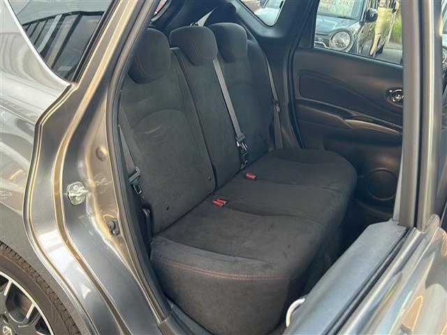 店舗にて現車の確認もいただけますので、お電話で在庫のご確認の上是非ご来店くださいませ。