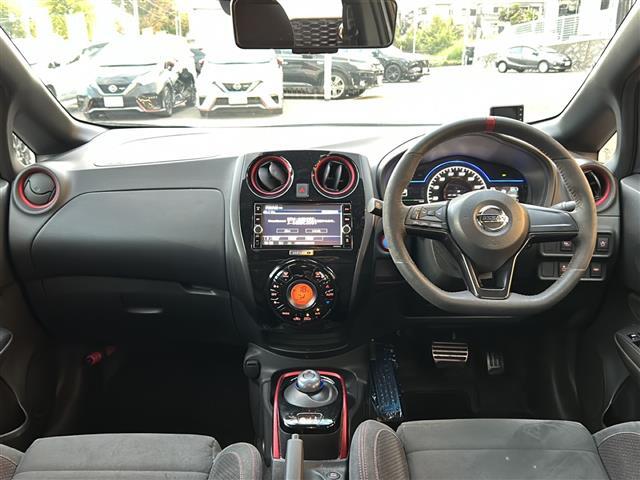 店舗にて現車の確認もいただけますので、お電話で在庫のご確認の上是非ご来店くださいませ。