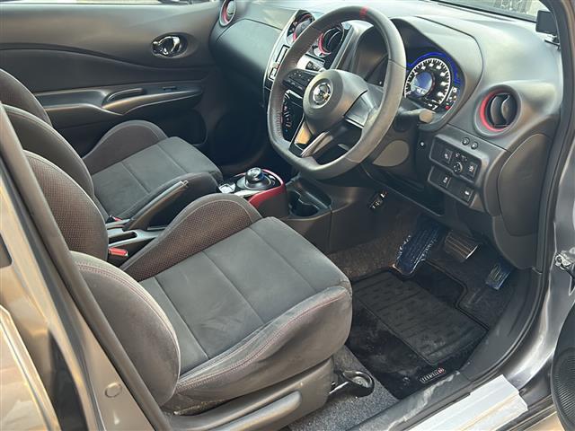 店舗にて現車の確認もいただけますので、お電話で在庫のご確認の上是非ご来店くださいませ。