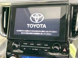 【メーカー純正ナビ】インテリアに溶け込むスタイリッシュな「専用設計」メーカーナビを装備♪視認性や操作性など基本性能にも優れ、より上質なカーライフをお楽しみいただけます。