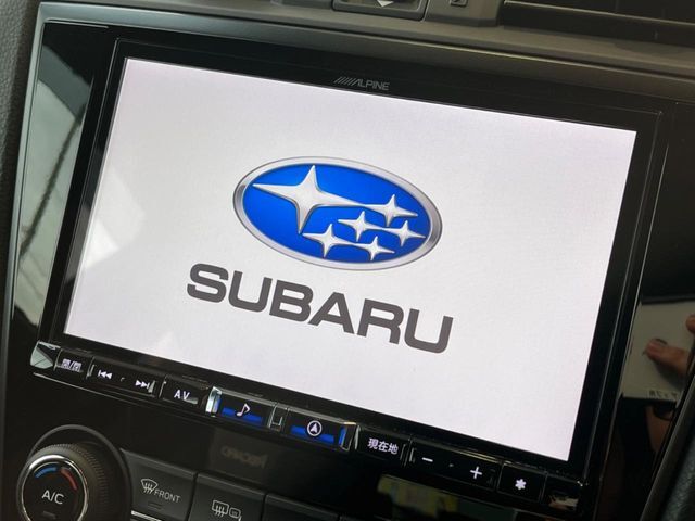 【純正ナビ】人気の純正ナビを装備しております。ナビの使いやすさはもちろん、オーディオ機能も充実！キャンプや旅行はもちろん、通勤や買い物など普段のドライブも楽しくなるはず♪