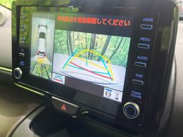 【パノラミックビューモニター】専用のカメラにより、上から見下ろしたような視点で360度クルマの周囲を確認することができます☆死角部分も確認しやすく、狭い場所での切り返しや駐車もスムーズに行えます。