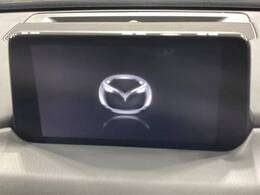 【マツダコネクトナビ】車内の雰囲気にマッチした一体型タイプのナビ。各種車輌設定やBluetooth再生等、様々な機能が楽しめます。直感的なダイヤル操作が可能で、使い勝手も良好です。