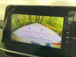 【バックカメラ】駐車時に後方がリアルタイム映像で確認できます。大型商業施設や立体駐車場での駐車時や、夜間のバック時に大活躍！運転スキルに関わらず、今や必須となった装備のひとつです！