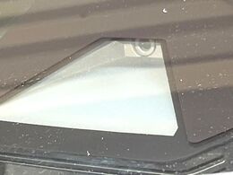 【トヨタセーフティセンス】走行中に前方の車両等を認識し、衝突しそうな時は警報とブレーキで衝突回避と被害軽減をアシスト。より安全にドライブをお楽しみいただけます。