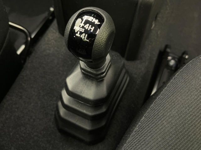 4WDのお車ですので、雪道でも安心です♪降雪地地域にお住まいの方以外にも、ウィンタースポーツが趣味の方や降雪地域へ帰省される機会がある方にもおすすめ！