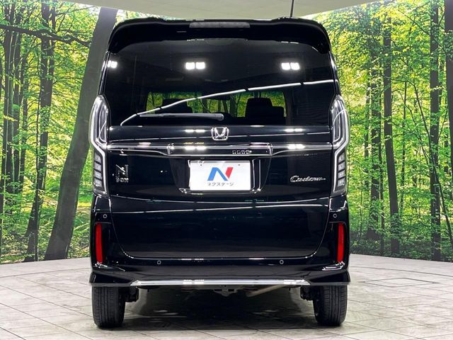 安心の最長10年・走行無制限保証（有償）をご用意。保証内容も充実はもちろん、無料点検＆オイル交換や、年中無休の全国・24時間ロードサービスも付帯されておりますのでご安心下さい。