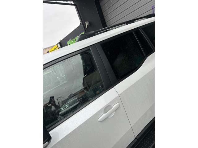 当店カスタムも得意としています！！愛車をかっこよく！またはカスタムを施した当店の一台を是非いかがですか？お問い合わせの際はお電話でカーセンサーを見た！とお問い合わせ下さい☆彡お待ちしております