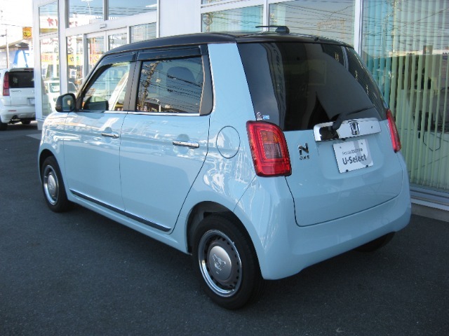 大きなキズ・ヘコミも無いお車です！