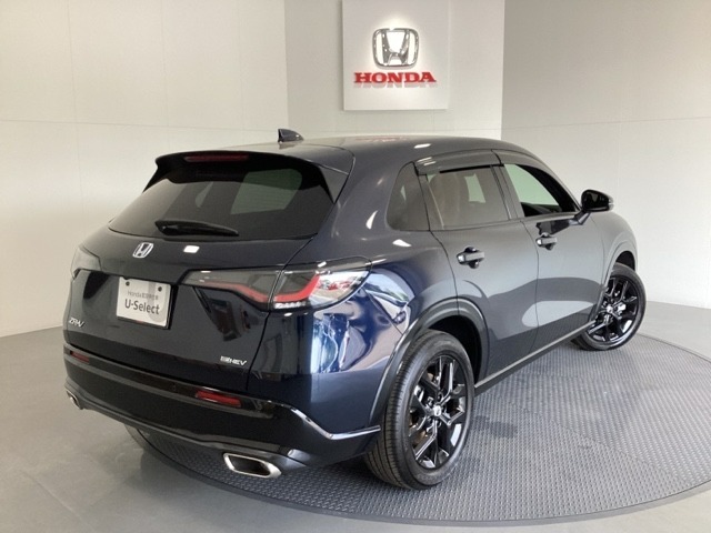 【Honda認定中古車 U-Select】　は3つの安心をお約束します。　1　Hondaのプロが整備した安心。 2　第三者機関がチェックした安心。　3　購入後もHondaが保証する安心。