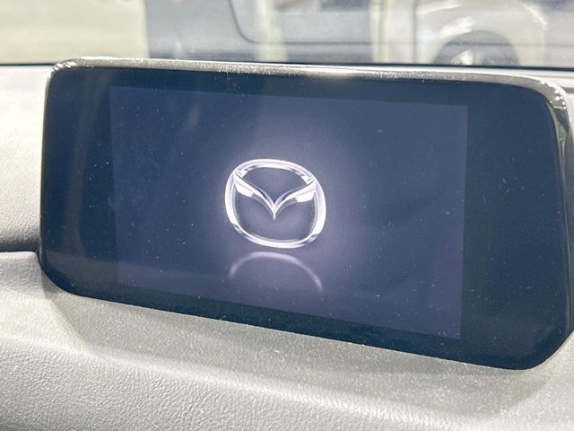 【メーカー純正ナビ】インテリアに溶け込むスタイリッシュな「専用設計」メーカーナビを装備♪視認性や操作性など基本性能にも優れ、より上質なカーライフをお楽しみいただけます。