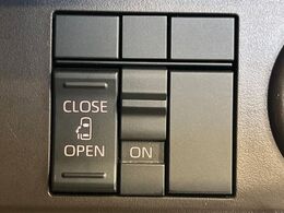 【パワースライドドア】スマートキーや運転席のスイッチでスライドドアの開閉が可能♪電動だから力を入れてドアを開ける必要が無く、小さいお子様でも、重い荷物を持っている時もラクに開け閉めできます♪