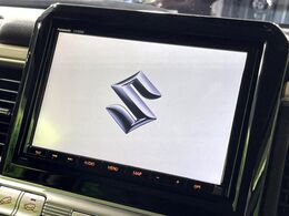 【純正ナビ】人気の純正ナビを装備。オーディオ機能も充実しており、Bluetooth接続すればお持ちのスマホやMP3プレイヤーの音楽を再生可能！毎日の運転がさらに楽しくなります！！