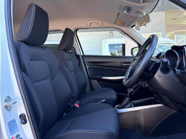「この車の写真をもっと見たい」「状態が気になる」「この装備はついている？」どんな小さな疑問でもお気軽にお問い合わせください！