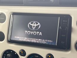 【純正ナビ】人気の純正ナビを装備。オーディオ機能も充実しており、Bluetooth接続すればお持ちのスマホやMP3プレイヤーの音楽を再生可能！毎日の運転がさらに楽しくなります！！