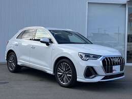 一目でアウディとわかるエクステリアでエレガントさとスポーツマインドあふれるデザインです。