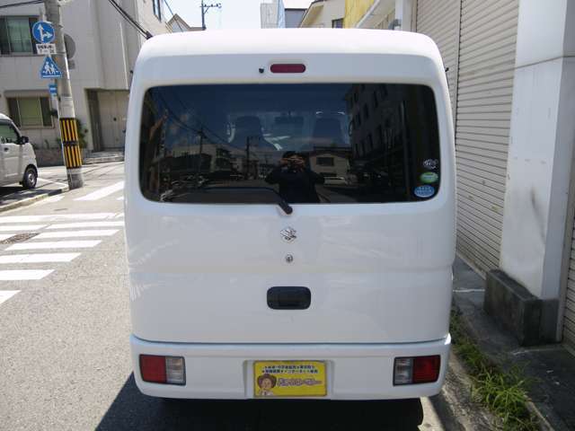 リアガラスプライバシー車で室内快適！リアワイパー装備！