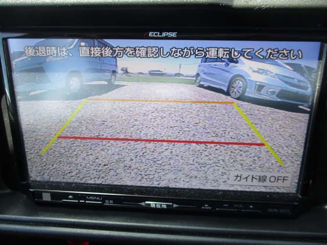 後方の確認も安心のバックカメラ