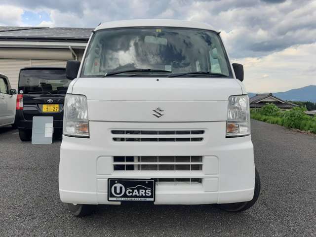株式会社D-formのD-AUTOと申します。弊社では「お客様をハッピーにする」をモットーに日々努力しております。