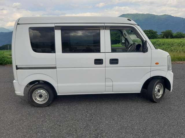 オプションで磨き、ガラス系コーティングなどもやっております。くすんだ車両を蘇らせます。お気軽にご相談ください。