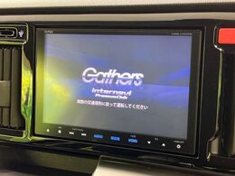 【純正ナビ】人気の純正ナビを装備しております。ナビの使いやすさはもちろん、オーディオ機能も充実！キャンプや旅行はもちろん、通勤や買い物など普段のドライブも楽しくなるはず♪