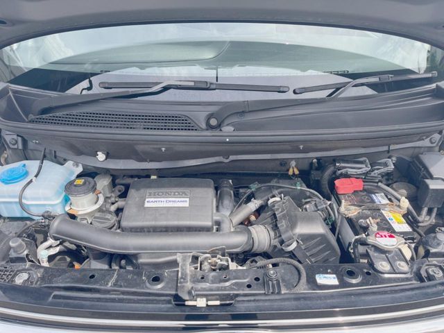 親切・丁寧な専門メカニックスタッフが応対！・車検・点検整備・事故等の修理などアフターサービスも安心。お車のカスタマイズもネクステージのサービススタッフまでご相談ください！