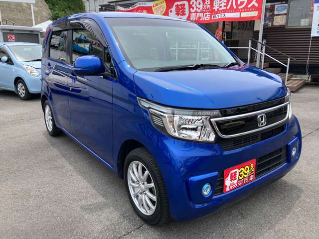 【安さの理由1】大量仕入！当店では大量仕入れすることで、陸送費など間接費用軽減に努めております。そのためお客様に低価格でお車を提供することが可能になっています！