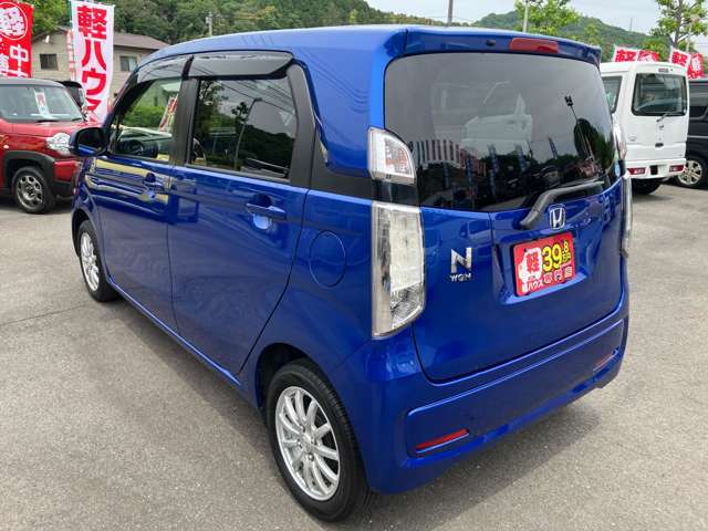 【整備】当店が販売するお車は、全車「法で定められた整備」をしてから納車いたします！ブレーキの分解整備など、お車に安心して乗っていただけるように入念に整備を行っております！