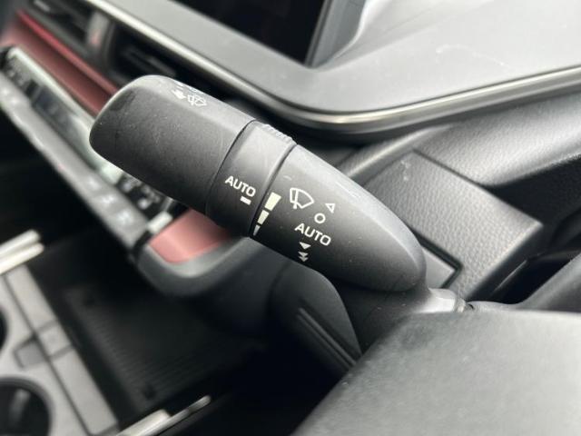 国産車から輸入車まで多様なお客様のニーズのお応えできるように、全国規模で豊富な在庫展開！車のことならWECARSへ！