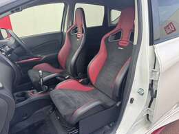 運転席＆助手席周り☆スポーツシート仕様です☆