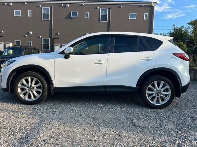 レイラカーズでは、鈑金・塗装を格安でご案内しております。見積もり・相談は無料ですので、お気軽にお問い合わせ下さい！！　TEL:048-757-7570