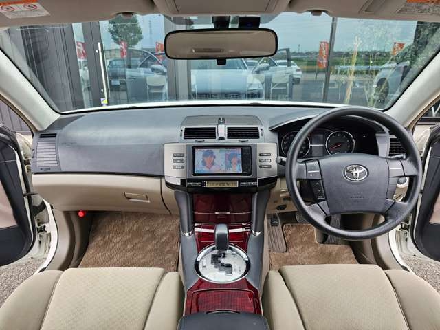 【★車内の匂い】大切にされていた様子が見受けられます！もちろんタバコやその他の嫌な臭いもございません！気持ち良く乗り出しいただけます♪