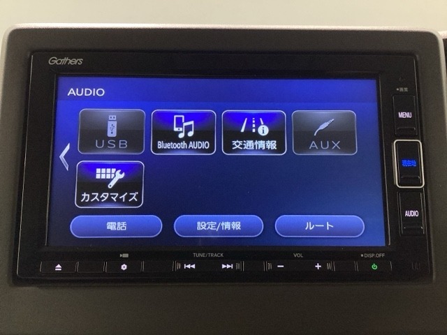 純正メモリーナビとバックカメラ付☆bluetoothオーディオでドライブも好きな音楽を聴いて楽しめます。TV視聴も可能です☆